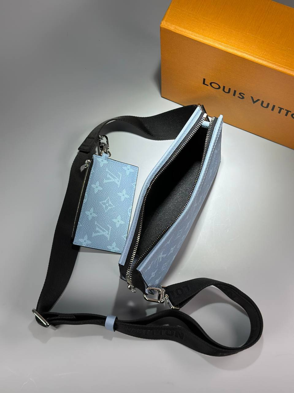 Сумка Louis Vuitton
