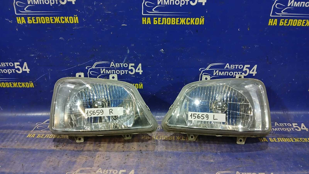 Фара передняя правая TOYOTA CAMI 1999-2000