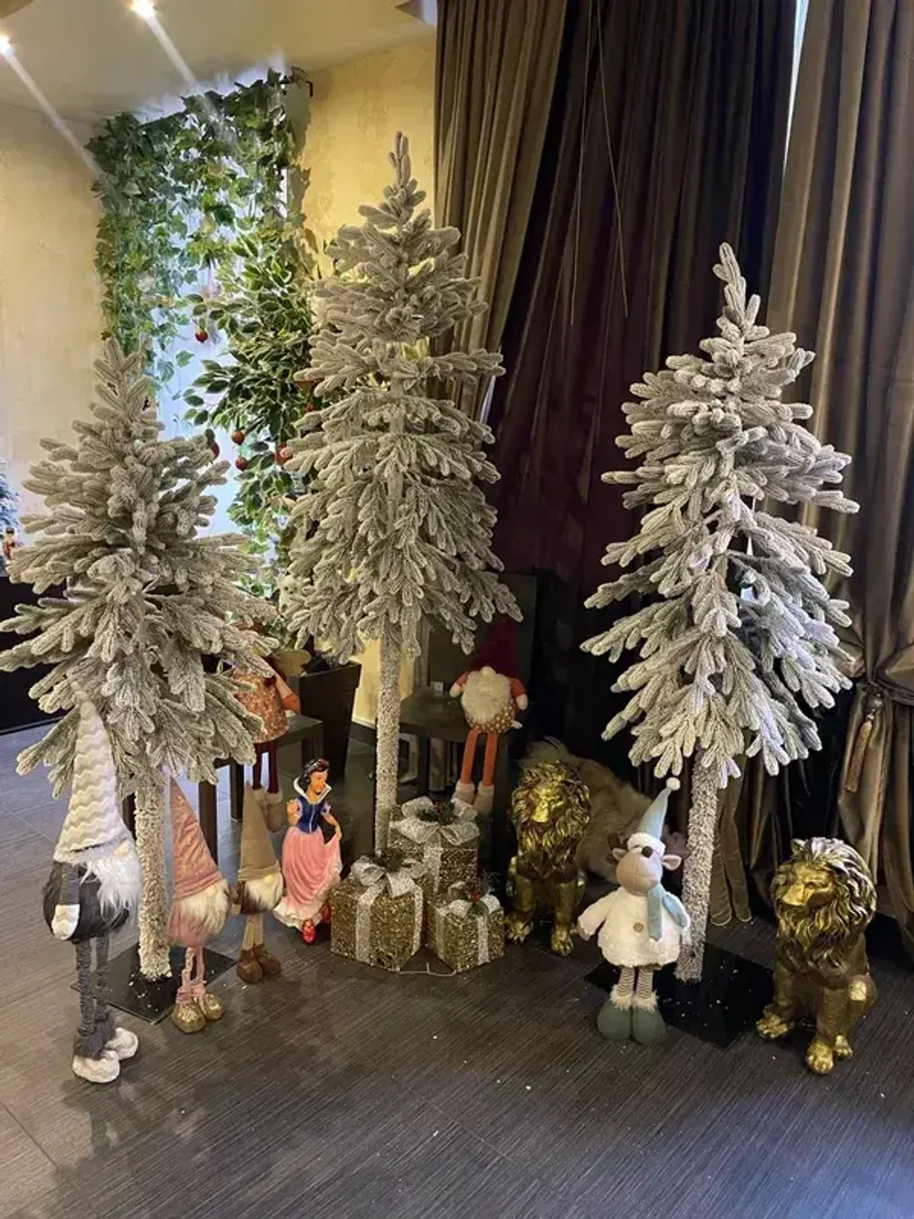 Заснеженная ель на ножке «Тароко» (Литая хвоя) 180 см / 1,8 м