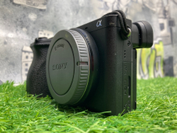 Sony A6500 + SmallRig + бат. блок (11.300 кадров)