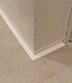 Антиплинтус Апл 02.2700.16. Белый 16х26х2700мм