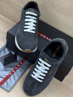 Кроссовки Prada