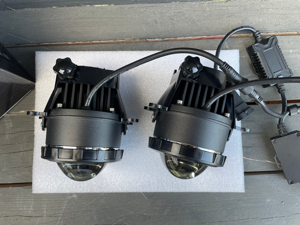 24е - ТУМАНКИ BI-LED (белый, ближний + дальний) би-линзы(Citroen, Ford, Mitsubishi, Land Rover, Renault, Suzuki, Daewoo),светодиодные противотуманные фары (2 шт. / комплект)