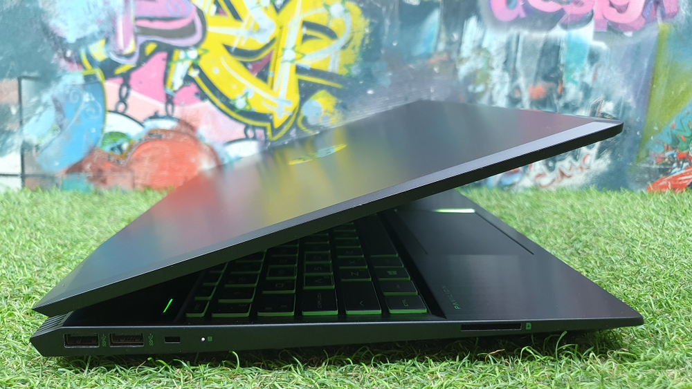 Игровой HP i5-8/12 Gb/RX 560 2 Gb/FHD/Pavilion 15-cx0081ur 5EQ55EA/Windows 10