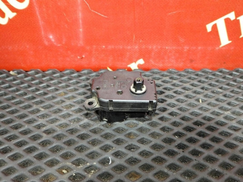 Моторчик заслонки отопителя