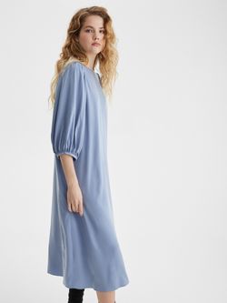 Платье с пышными рукавами жемчужного цвета