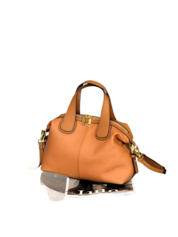 женская сумка на плечо из натуральной кожи