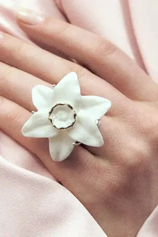 Кольцо Нарцисс XL, белый фарфор