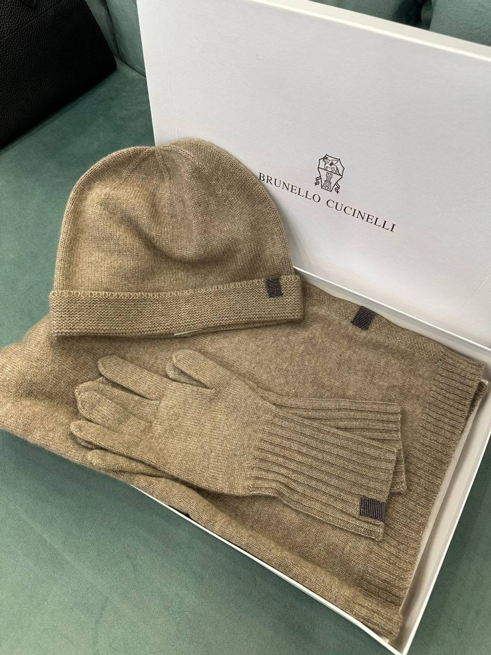 Комплект Brunello Cucinelli (шарф + шапка + перчатки)
