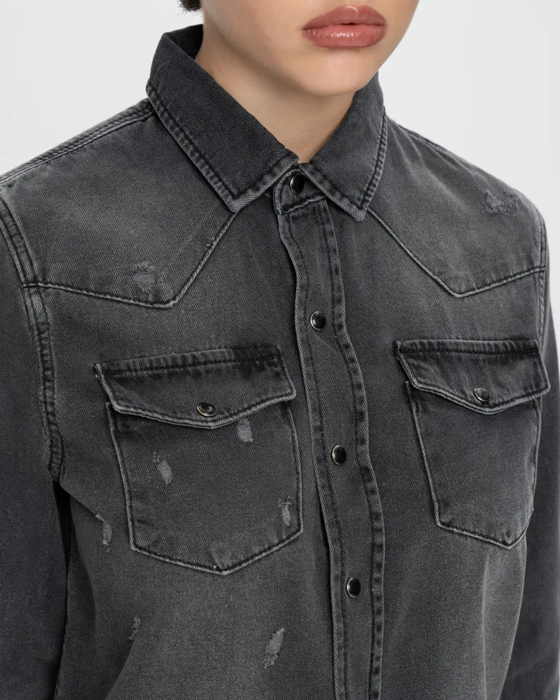 Серая рубашка из денима с карманами