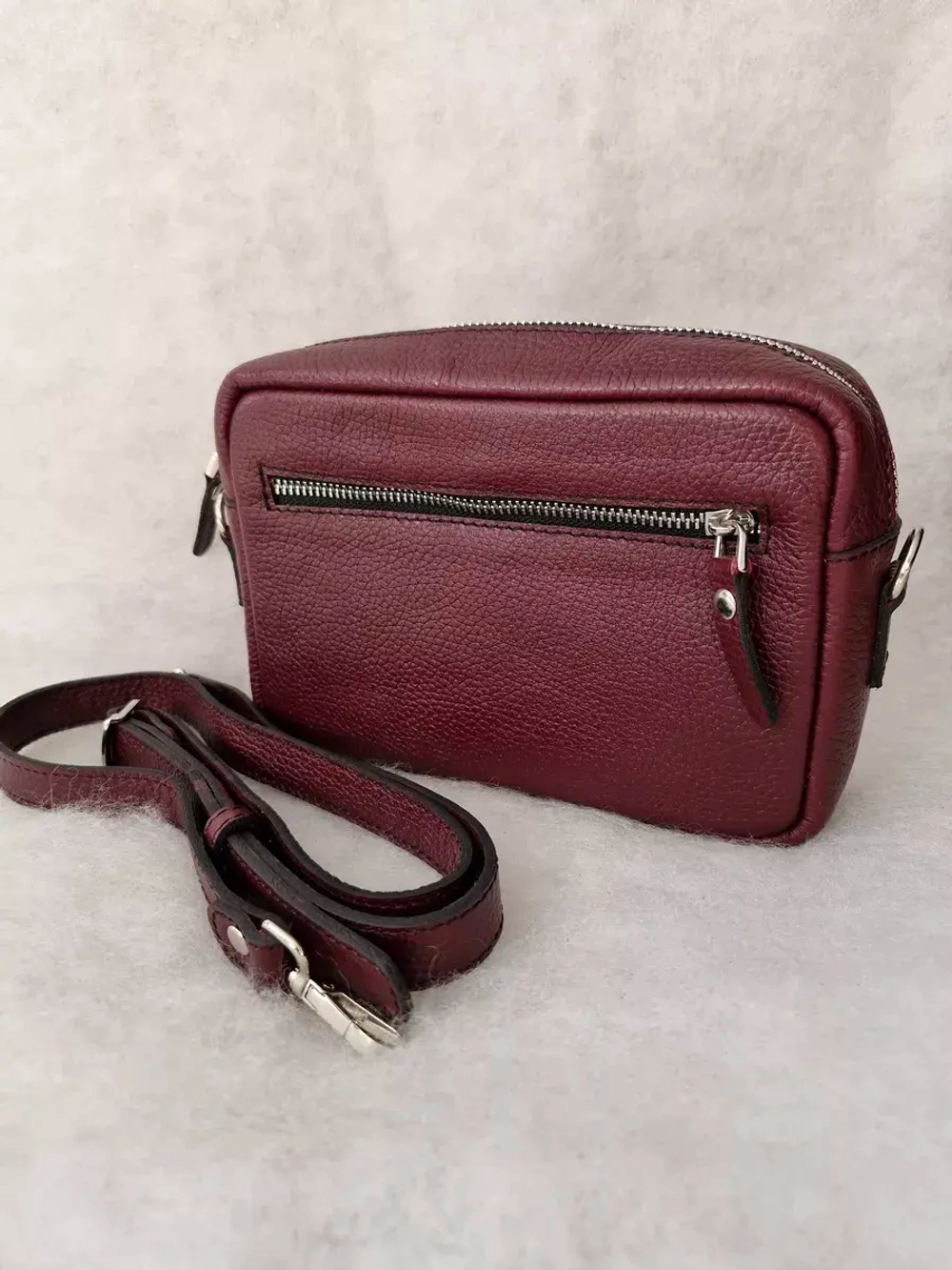 Сумка женская через плечо натуральная кожа бордовая