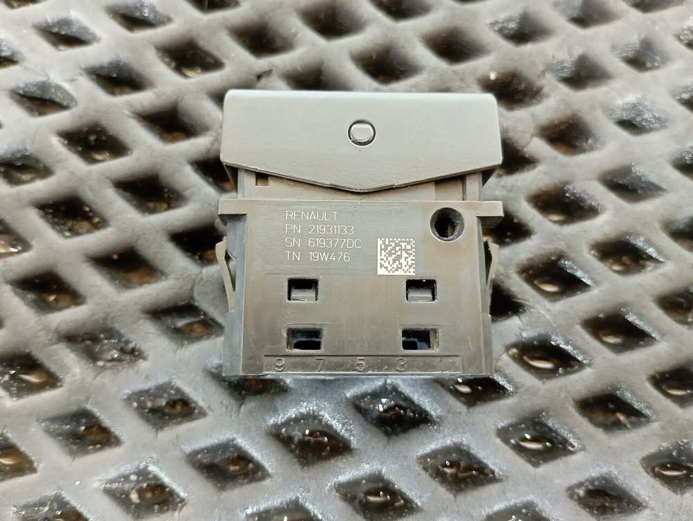 Кнопка подогрева топлива