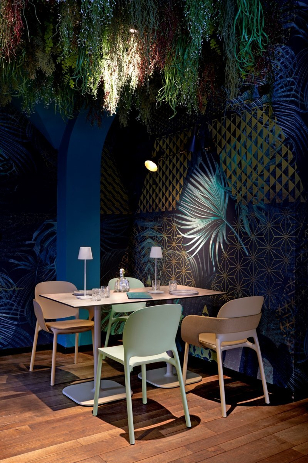 Стул пластиковый Scab Design Hug Go Green, зеленый шалфей