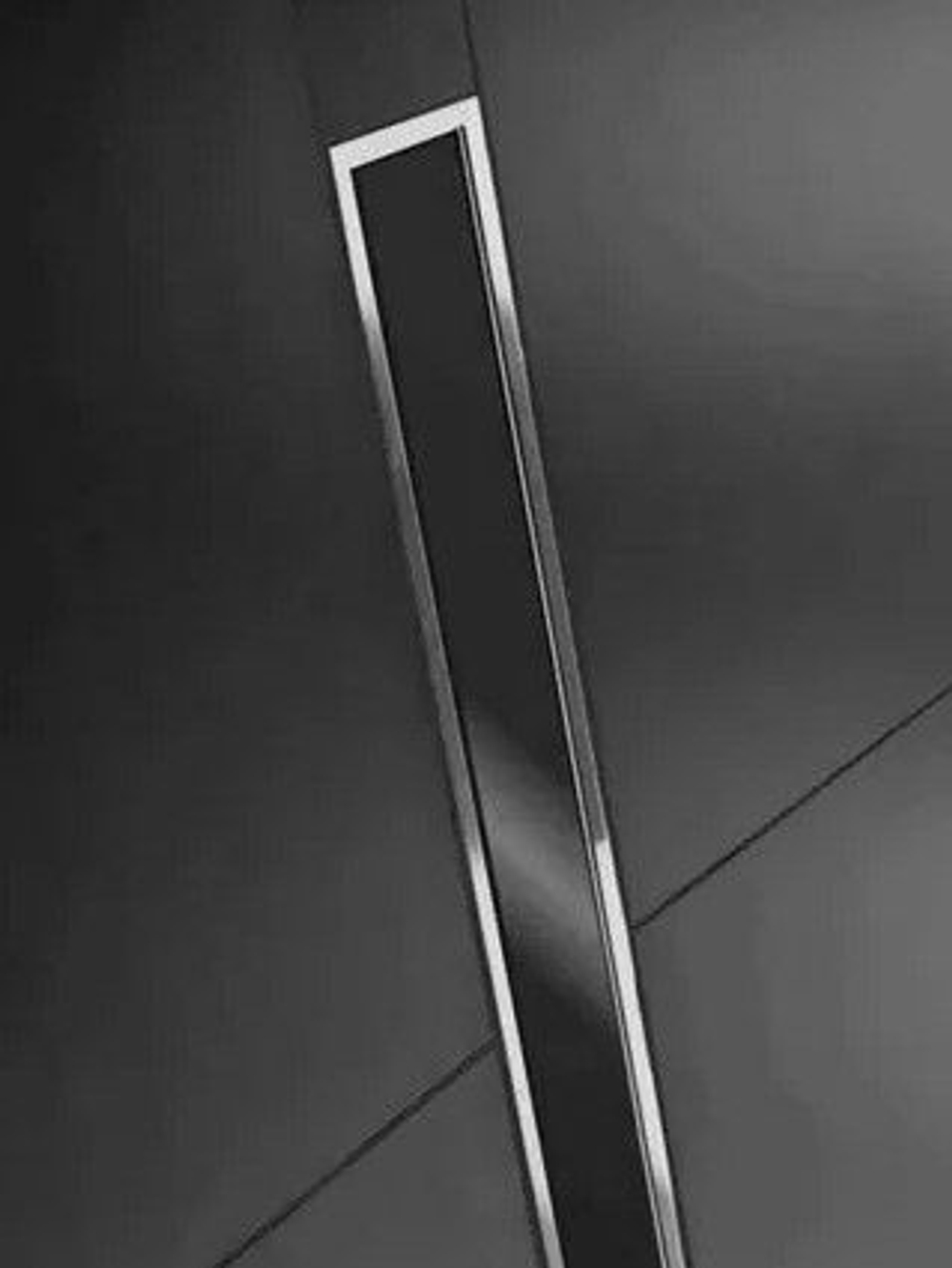 Водоотводящий желоб (трап) 800х70 (Черное глянцевое стекло Evolution Glass) ZSt.1131.8002