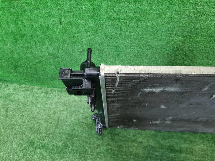 Радиатор охлаждения Nissan Qashqai J11 (2013-2023)