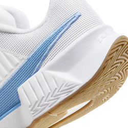 Женские Кроссовки теннисные Nike Zoom GP Challenge Pro - white/light blue/sail/gum light brown