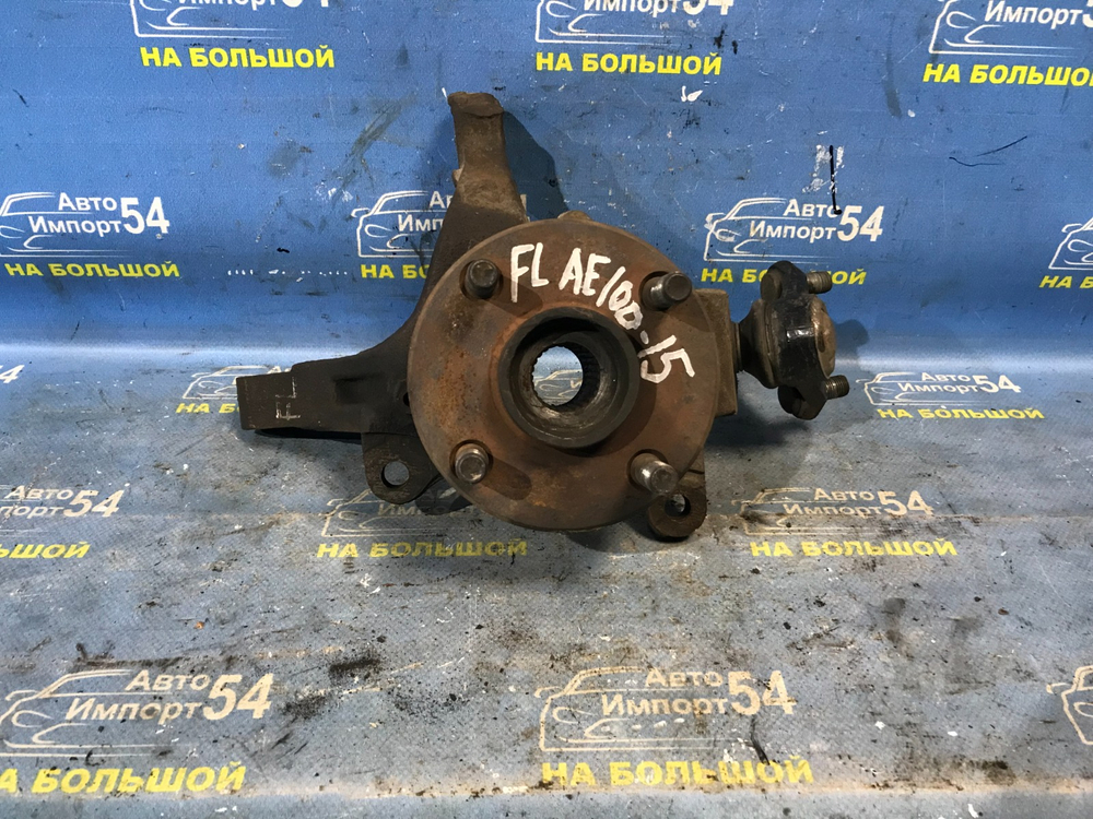 Ступица передняя левая TOYOTA SPRINTER 1992