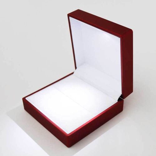 Футляр квадратный, серия "СЕВЕРНОЕ СИЯНИЕ".