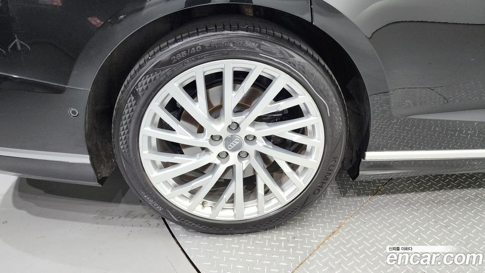 Audi A8 (D5) 55 TFSI Quattro LWB (12.2019)