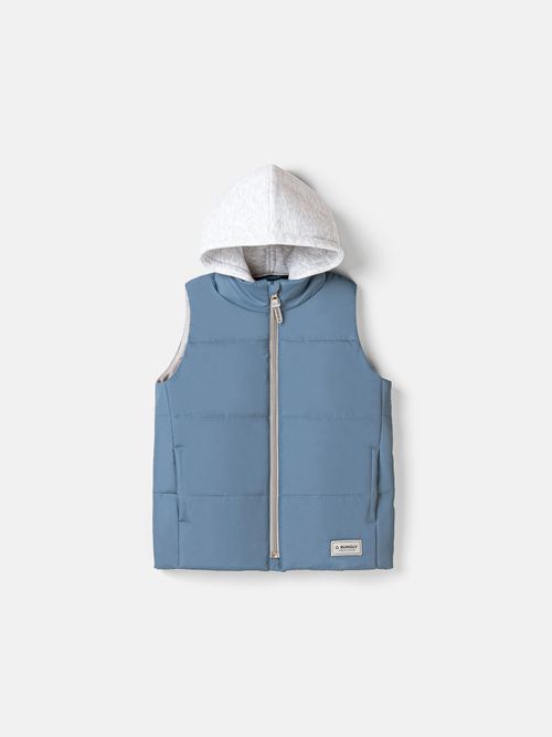 Жилет на молнии с капюшоном 