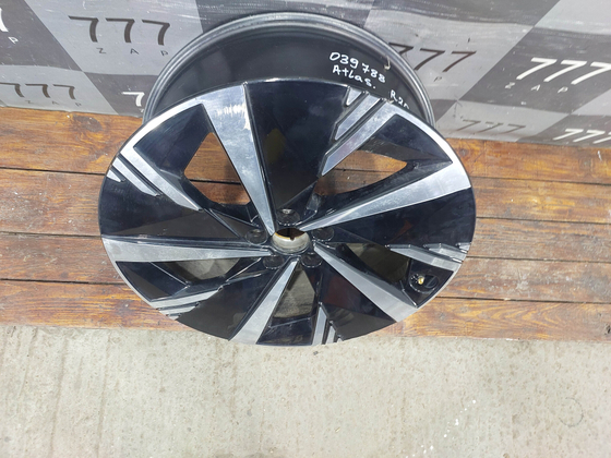 Диск колесный литой R20 Geely Atlas 2 23-нв Б/У Оригинал 8892386172