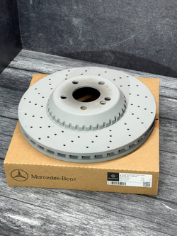 Тормозной диск передний Mercedes-Benz A2224215000