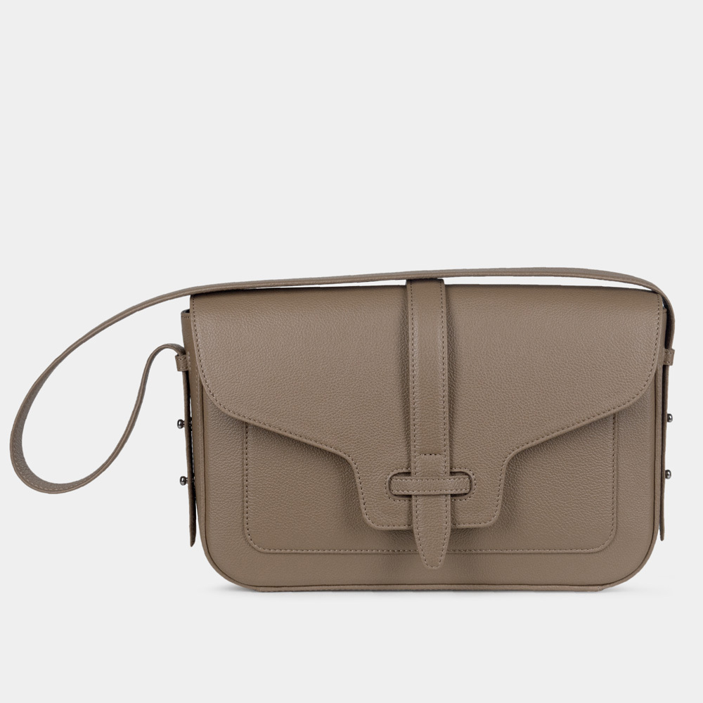 Сумка Universel с двумя плечевыми ремнями из кожи теленка, цвета латте