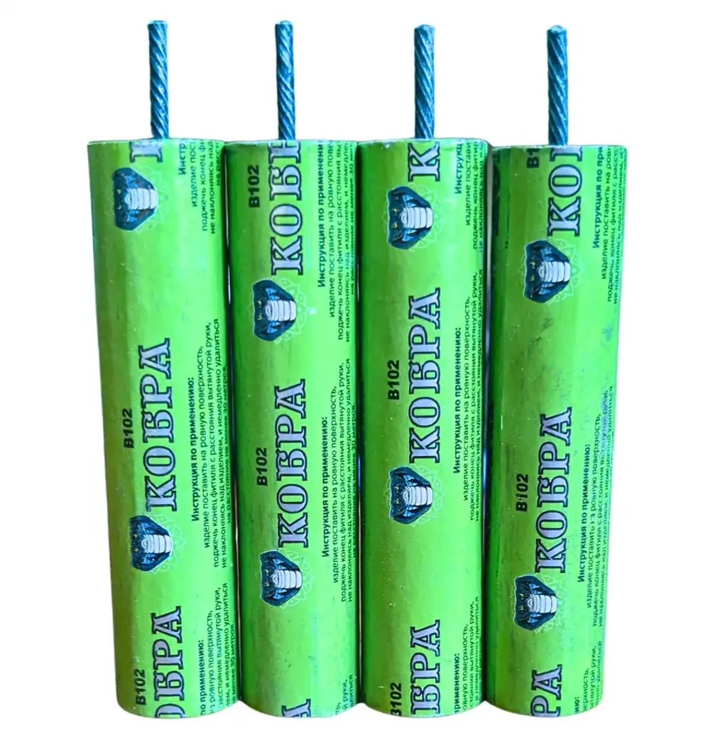 Петарда B102 Кобра от ТМ Волк — фитильная пиратка, упаковка 4 шт., 5 г состава, компактный набор для динамичных запусков.