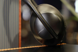 Беспроводные наушники Bose NOISE CANCELLING HDPHS 700