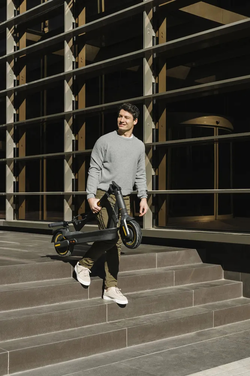 Электросамокат Ninebot KickScooter MAX G2 (RU)