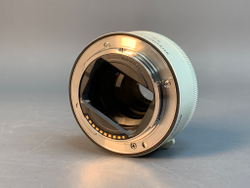 Sony SEL20TC
