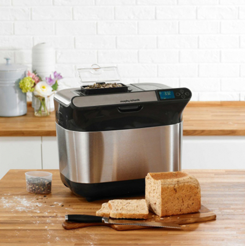 Хлебопечка Morphy richards Premium Plus 502000