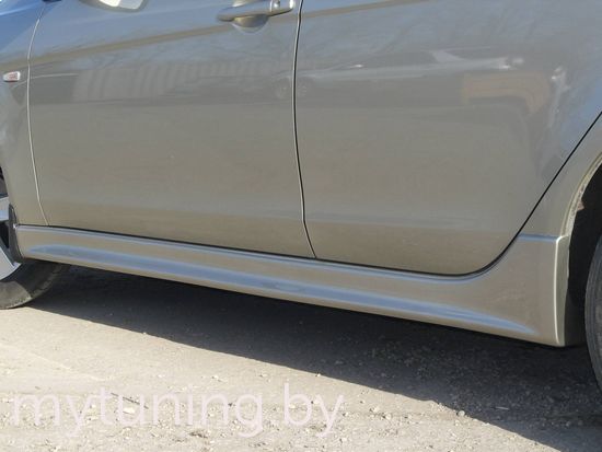 Накладки на пороги 2.0 для Mitsubishi Lancer 10