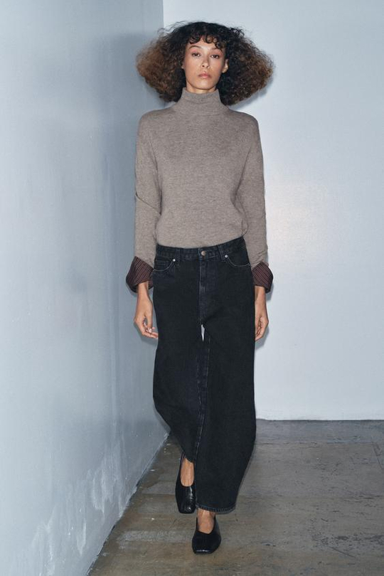 ZARA ДЖИНСЫ ZW COLLECTION BARREL СО СРЕДНЕЙ ПОСАДКОЙ, ЧЕРНЫЙ