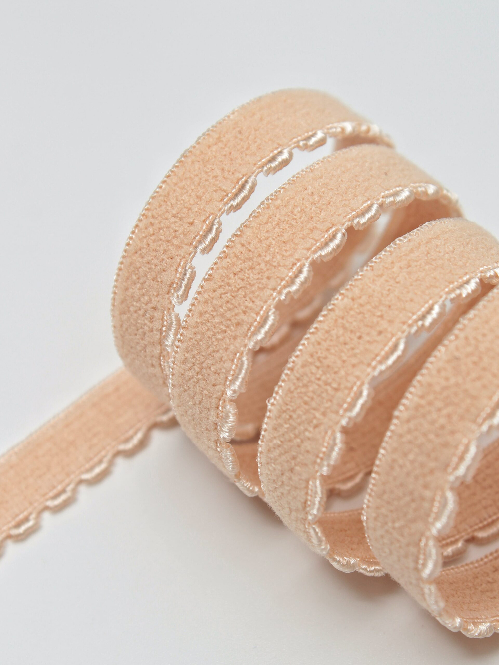 Резинка отделочная бежевая ажурная ширина 10 мм с учетом фестона Lauma (Латвия)