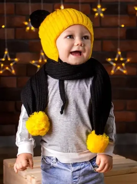 Шапка детская осенняя и шарф с ушками