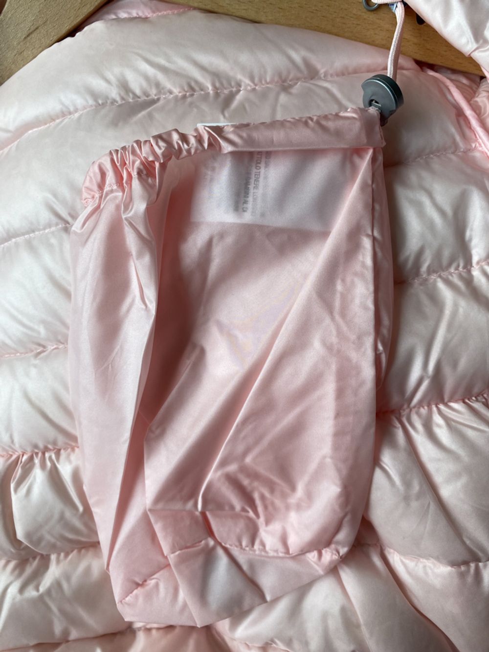 Новая пуховая куртка Moncler, 98