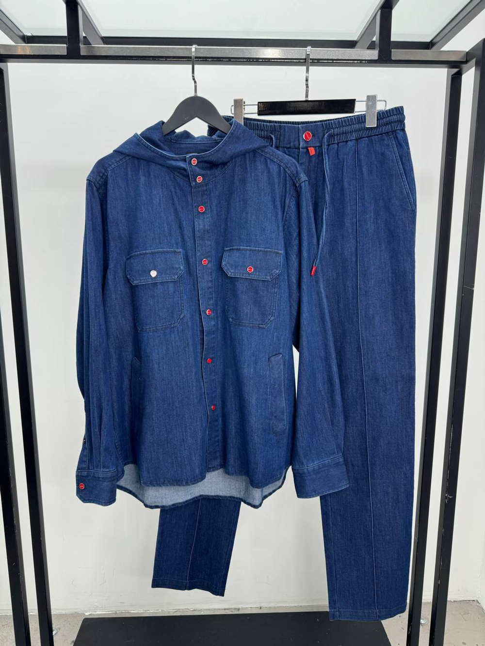 Джинсовый костюм Kiton