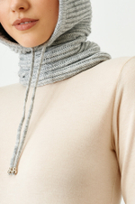 8355 Капор женский (серый)