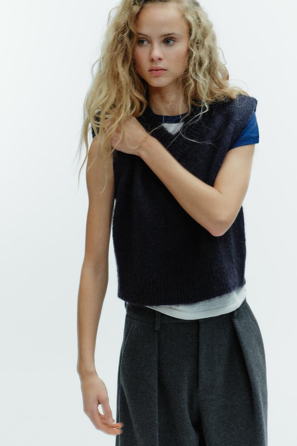 ZARA ЖИЛЕТ ИЗ ШЕРСТИ И АЛЬПАКИ С ПОГОНАМИ, МОРСКОЙ СИНИЙ