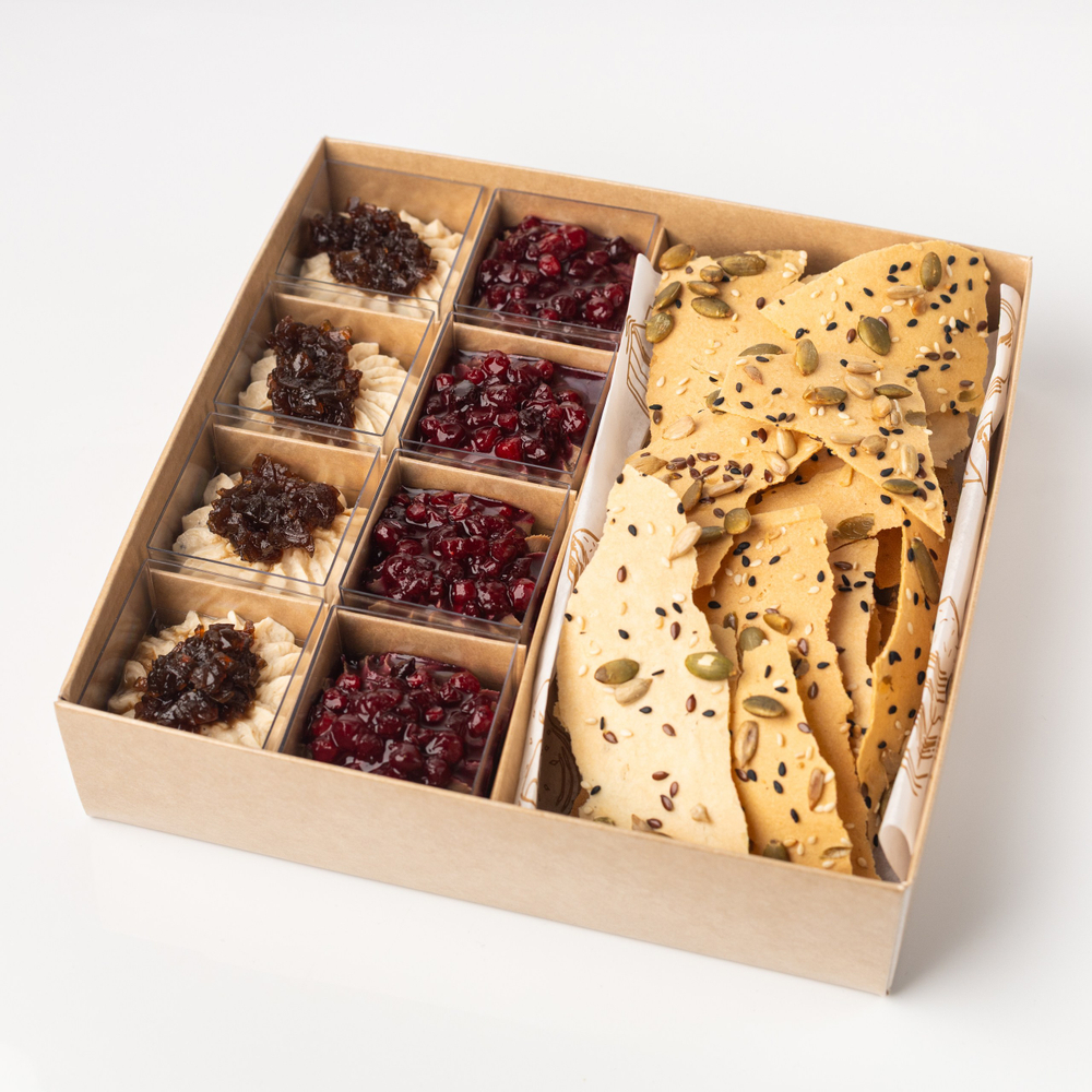 Сет паштетов с чипсами из злаков