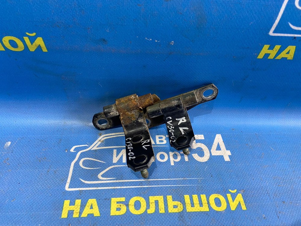 Петля двери задней левой TOYOTA CAMRY 1991