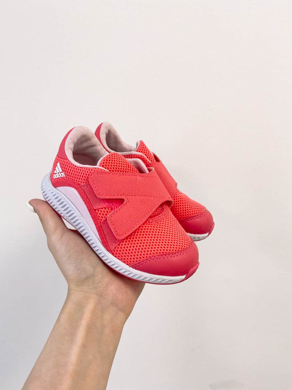 Кроссовки Adidas