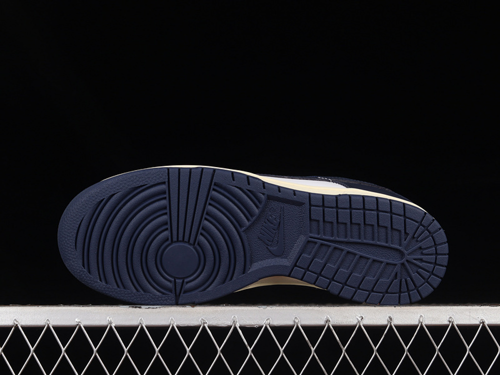 Nike Dunk Low Vintage Navy