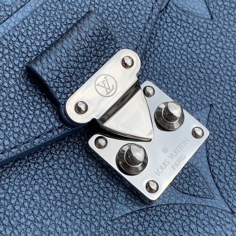 Louis Vuitton Pochette Metis