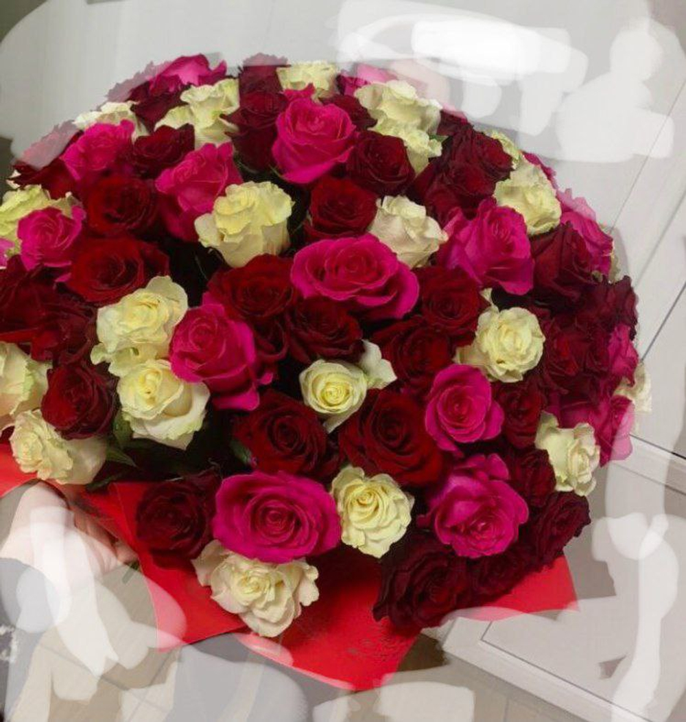 Букет из 101 розы цветной (70-80 см)