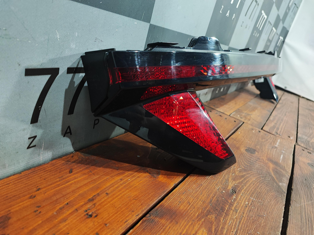 Фонарь задний центральный Hyundai Tucson 4 20-нв Б/У Оригинал 92403N9000