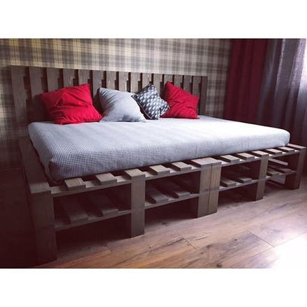 Диван стилизованный под поддоны ДВ12