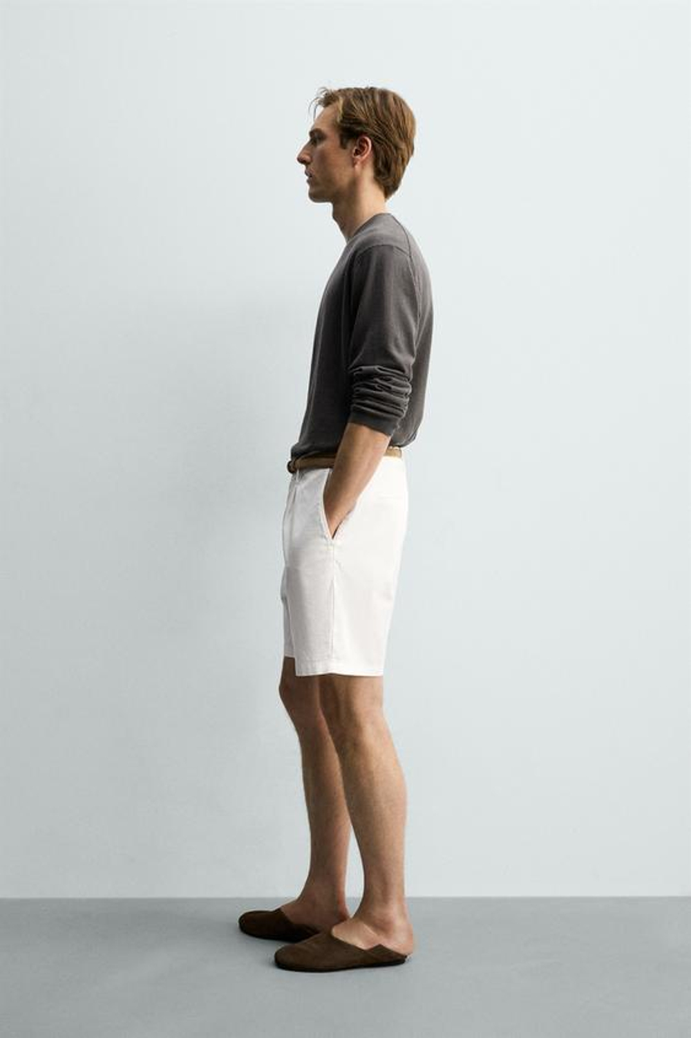 ZARA ШОРТЫ REGULAR FIT СО СКЛАДКАМИ, ЖЕЛТОВАТО-БЕЛЫЙ