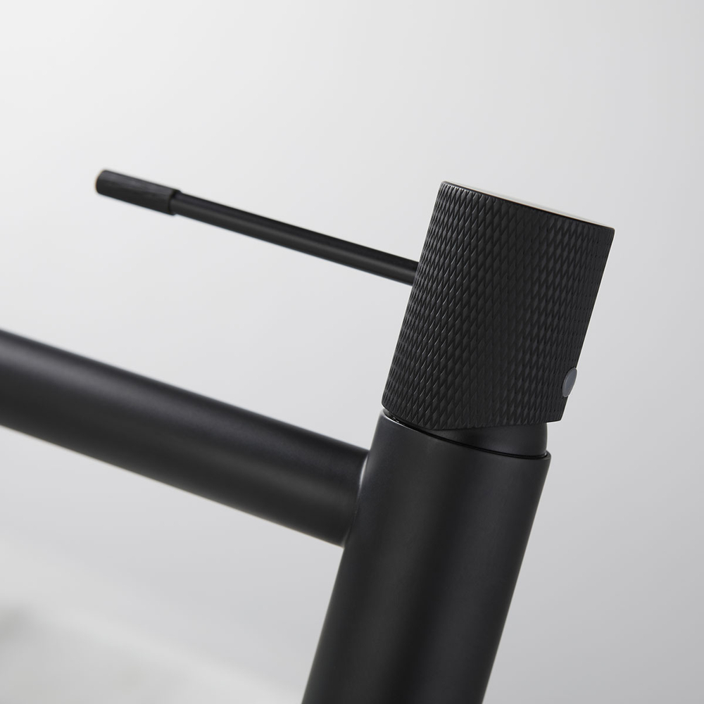 Смеситель для накладной раковины Vincea Desire VBF-1D2MB однорычажный, черный